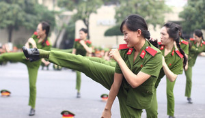 Ảnh: Nữ sinh cảnh sát xinh đẹp biểu diễn võ thuật đẹp mắt