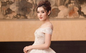 Huyền My diện váy cưới đính 500 viên kim cương, trị giá 2,5 tỷ đồng