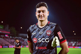 Đặng Văn Lâm ngưỡng mộ hai bạn thân, chúc mừng đội bóng cũ sau chiến thắng nghẹt thở