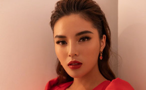 Hoa hậu Kỳ Duyên sử dụng phụ kiện giá trị hơn nửa tỷ đồng dự sự kiện