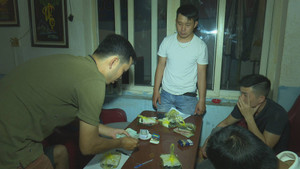 Triệt phá ổ cờ bạc tại quán cà phê ở Đắk Lắk