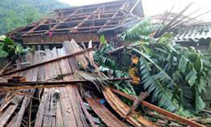 Video: 185 ngôi nhà ở Lào Cai tốc mái, sập đổ do giông lốc