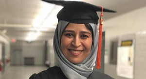 Bà mẹ tám con rời bỏ quê hương, đến Mỹ học đại học