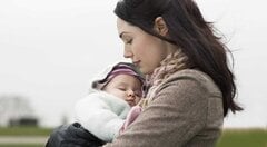 Tâm sự của người vợ 'oằn lưng' trả nợ thay cho chồng