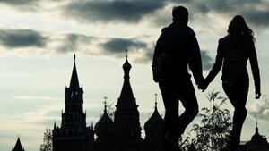 Video: Tranh cãi chuyện khách sạn cấm các đôi tình nhân ngủ chung phòng