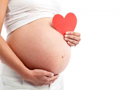 Kinh ngạc người phụ nữ mang thai ở... gan