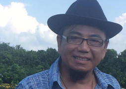 Danh hài Hồng Tơ bị bắt khi đánh bạc cùng người nước ngoài tại nhà