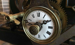 Video: 'Cỗ máy thời gian' 200 năm tuổi cực hiếm ở Hà Nội