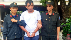 Hàng trăm cảnh sát lục soát kho ma túy 500 tỷ đồng ở TP.HCM