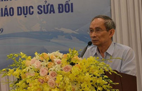 Sửa lại một dấu chấm phẩy, thầy hiệu trưởng hết lo 'nhảy cầu'