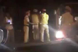 Tự xưng thiếu tá quân đội, cản trở CSGT làm nhiệm vụ