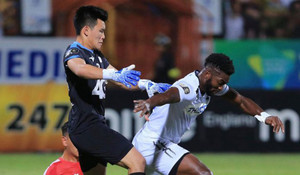 Khước từ bàn thắng của Văn Thanh là pha cứu thua xuất sắc nhất vòng 9 V-League