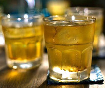 Uống trà đá để giải khát, cẩn thận rước bệnh vào người