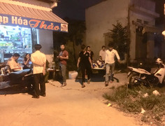 Thi thể người đàn ông bốc mùi trong căn nhà khóa trái ở Bình Dương