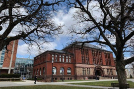 Rúng động vụ bác sỹ đại học lạm dụng tình dục 177 nam sinh viên