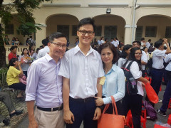 'Chúng ta chỉ có một đặc quyền duy nhất với bọn trẻ, đó là quyền được yêu thương'