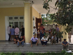 Mâu thuẫn trong đám giỗ, về nhà vác dao đâm chết hàng xóm