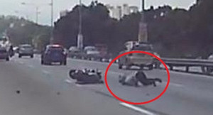 Clip: Nam thanh niên chạy xe phân khối lớn phóng bạt mạng và cái kết rùng mình