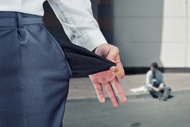 Lương tháng 7 triệu, chàng trai 30 tuổi không dám yêu ai