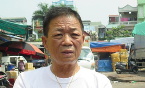 Hưng 'kính' chỉ đạo đàn em đe doạ, trấn lột tiểu thương ở chợ Long Biên thế nào?