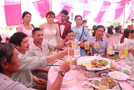 Đám cưới không dùng bia rượu tại Bình Phước