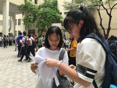 Thí sinh 'thở phào' với đề thi Lịch Sử vào lớp 10 công lập ở Hà Nội