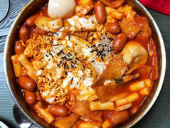 Lẩu hải sản Hàn Quốc siêu rẻ, tạo cơn sốt khắp 'chợ mạng'