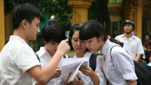 Đề thi lại môn Ngữ văn tuyển sinh 10 tỉnh Quảng Bình có gì mới?