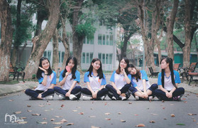 Tranh cãi quy định 'cấm sinh viên mang giày cao gót, hạn chế mặc quần jeans'