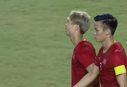 Video: Công Phượng bật khóc nức nở sau khi sút hỏng 11m