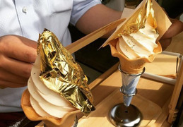 Kem ốc quế dát vàng 24k lần đầu xuất hiện ở Hà Nội