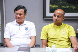 Thua đau đớn Việt Nam, HLV Thái Lan từ chức