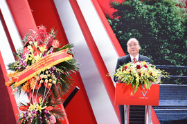 Thủ tướng Nguyễn Xuân Phúc: 'Sự thành công của VinFast có ý nghĩa quan trọng đối với nền kinh tế'