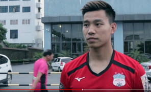 Sau King's Cup 2019, Văn Thanh tập riêng cùng 'thần y' Hàn Quốc