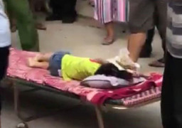 Xe đưa đón học sinh tông chết cháu gái 3 tuổi ở Đà Nẵng