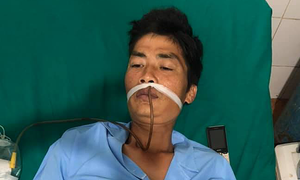 Clip: Mất điện đột ngột, bác sĩ soi đèn pin mổ cấp cứu bệnh nhân