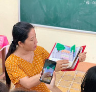 Học sinh Vĩnh Long thiết kế sổ lưu bút đặc biệt tặng cô giáo ngày cuối năm học