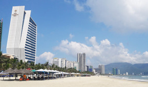 Cử tri Đà Nẵng: 'Chúng tôi lo lắng trước thông tin người Trung Quốc mua gom đất ven biển'