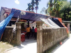 Cha đâm chết mẹ khiến con trai phải bỏ thi giữa chừng