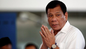 Tuyên bố để Trung Quốc đánh cá vùng EEZ vì tình hữu nghị, Tổng thống Philippines bị chỉ trích dữ dội