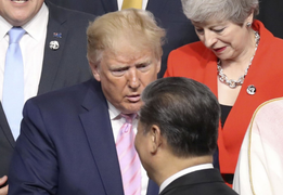 Video: Gặp mặt chớp nhoáng, Tổng thống Trump vẫn kịp nhắn nhủ Chủ tịch Tập Cận Bình