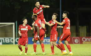 Thắng luân lưu nghẹt thở, HAGL vào tứ kết cúp Quốc gia