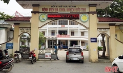 Trẻ sơ sinh thiệt mạng ở bệnh viện huyện: Bác sĩ và 2 nữ hộ sinh kéo đứt cổ bé rồi khâu lại