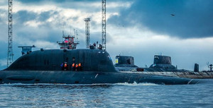 14 thủy thủ Nga nhốt mình trong ngọn lửa để cứu chuyên gia dân sự và cả con tàu