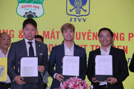 Trực tiếp: Công Phượng ký hợp đồng với CLB Bỉ Sint-Truidense