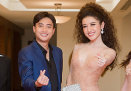 Huyền My khoe vòng 1 gợi cảm bên Quốc Trường của ‘Về nhà đi con’