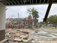 Video: Nổ khí gas kinh hoàng, trung tâm thương mại ở Mỹ tan hoang