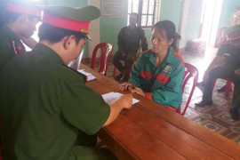 Khởi tố người phụ nữ đốt cỏ ruộng gây cháy rừng ở Hà Tĩnh