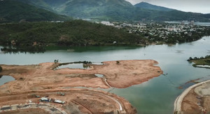 Xử phạt công ty đổ đất lấn sông Cu Đê ở Đà Nẵng 40 triệu đồng