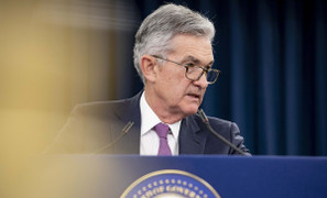 FED phát tín hiệu hạ lãi suất lần đầu sau một thập kỷ